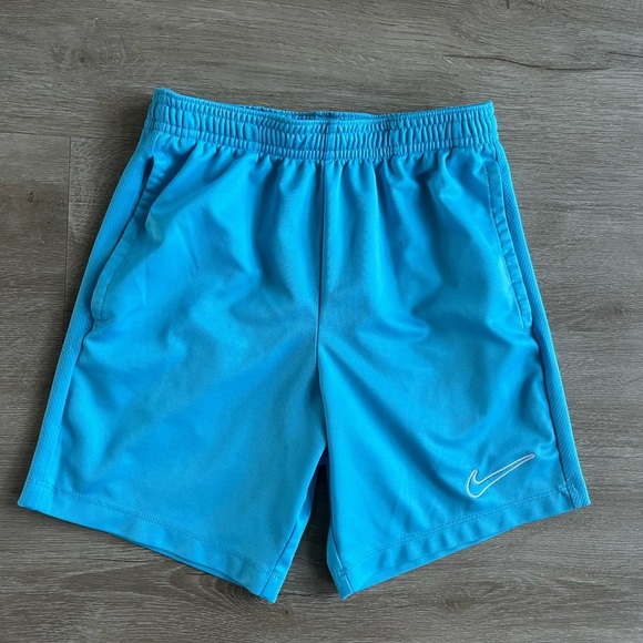 Nike DriFit Small Boys 5" Like New Shorts - Picture 1 of 5